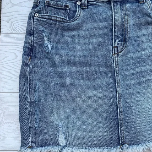 NWT KENDALL + KYLIE DENIM JEAN MINI SKIRT - Picture 2 of 13